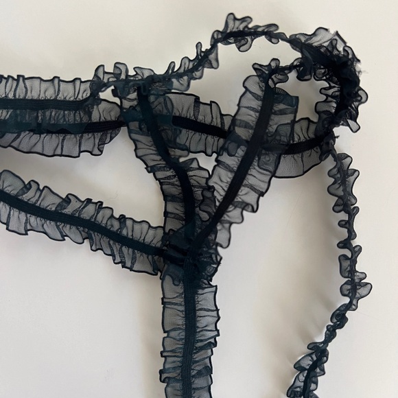 Ruffled Panty Garter - Picture 2 of 5